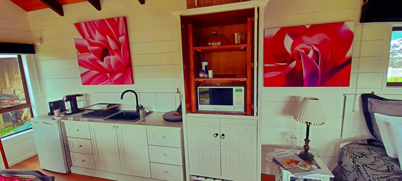 Wharfe Cottage Уелсфорд Екстериор снимка