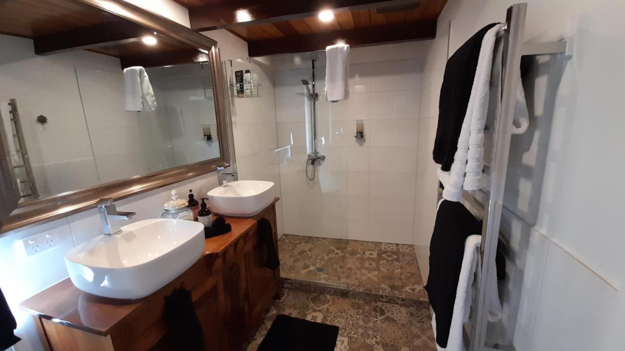 Wharfe Cottage Уелсфорд Екстериор снимка