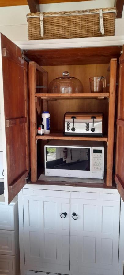 Wharfe Cottage Уелсфорд Екстериор снимка